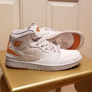 Air Jordan Retro 1 '86